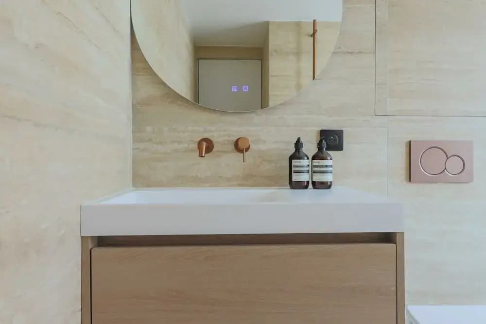 Magnificent Apartment -1br-4p- Canal Saint-martin - photo 15