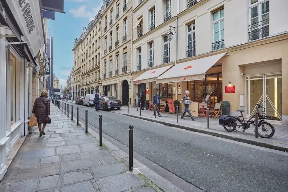 Charming Apartment Faubourg St Honore Madeleine - photo 10