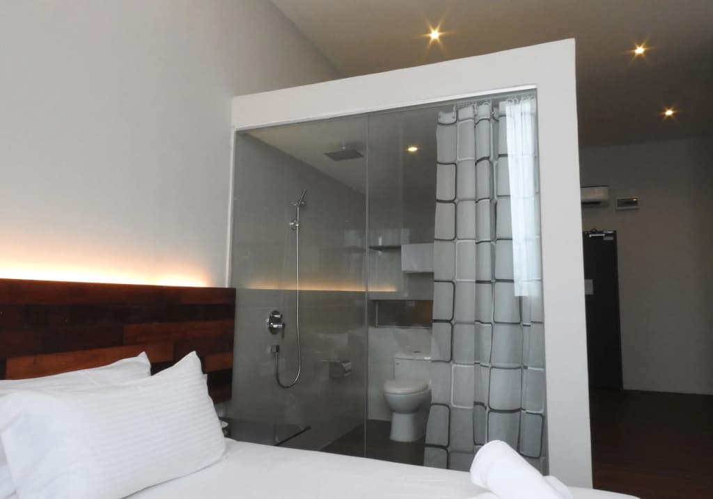 The Riverbank Hotel - photo 8