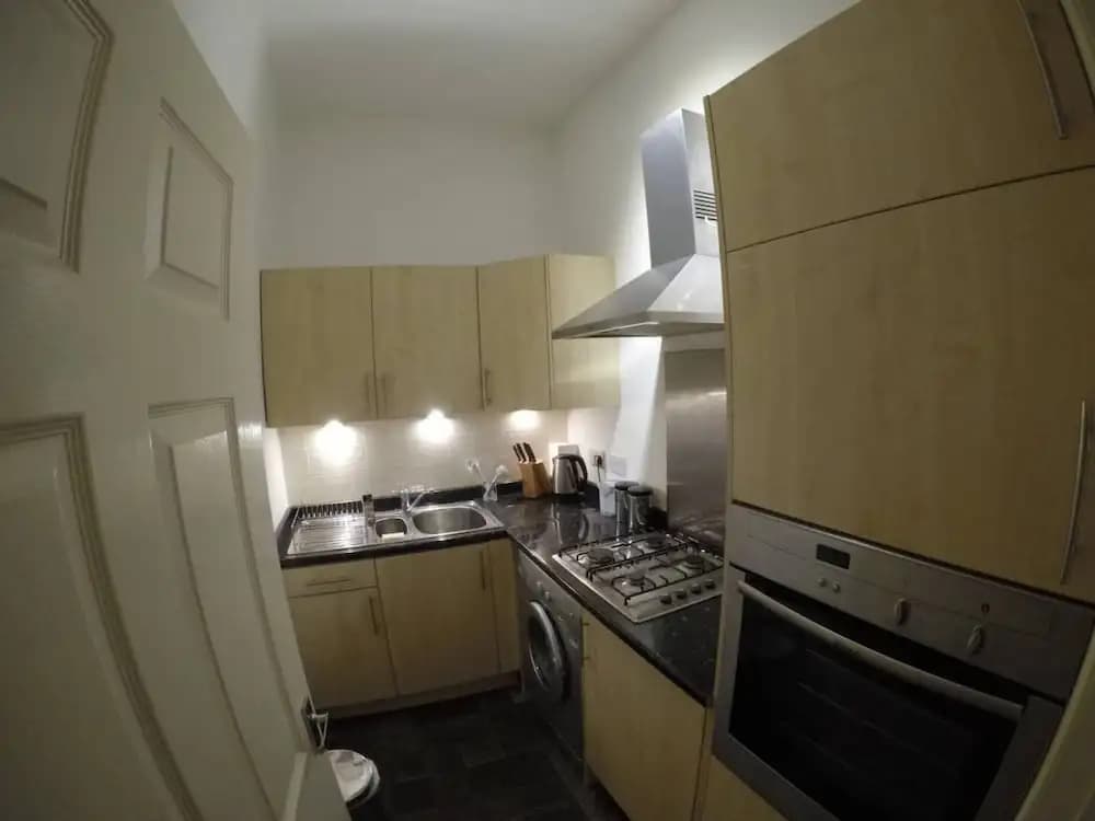 Cosy 2 Bedroom Apartment In City Centre - photo 9
