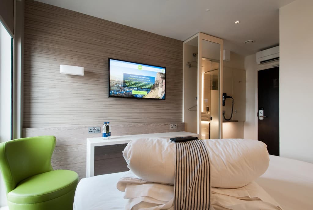 Hub By Premier Inn Edinburgh Haymarket - photo 4