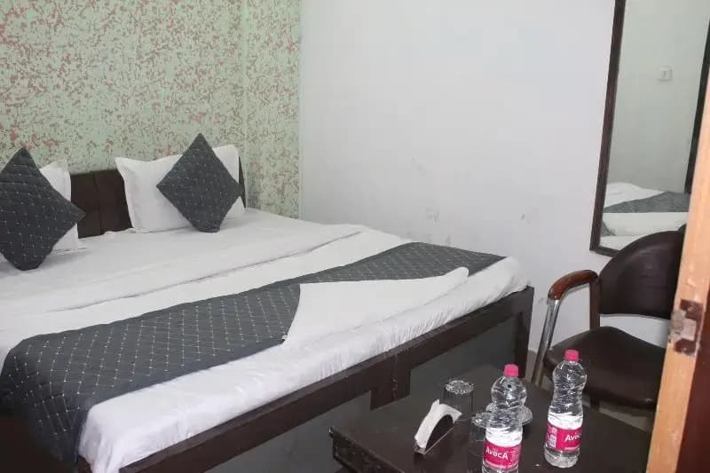 Hotel Shree Continental - photo 17