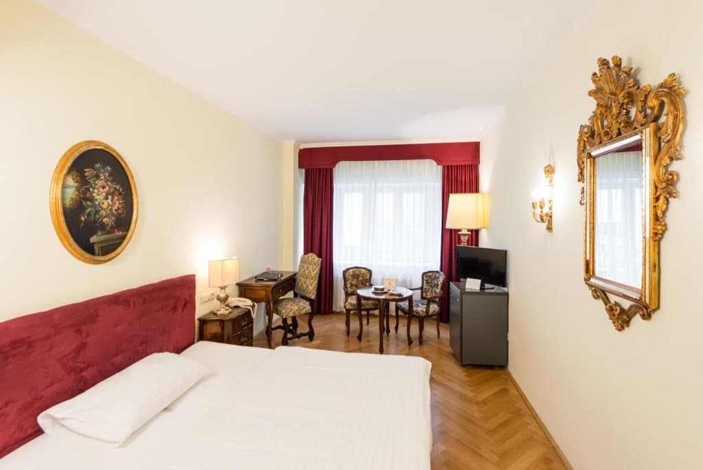 Hotel Royal - photo 30