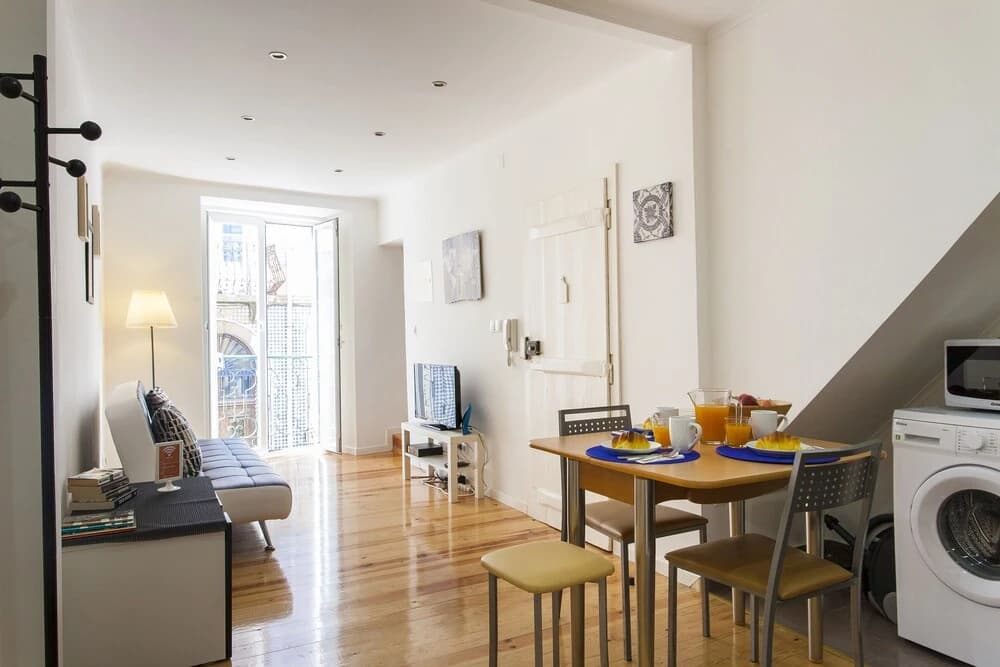 ALTIDO Cosy 1-bed flat w/balcony in Pena, close by subway, viewpoint&park - photo 11
