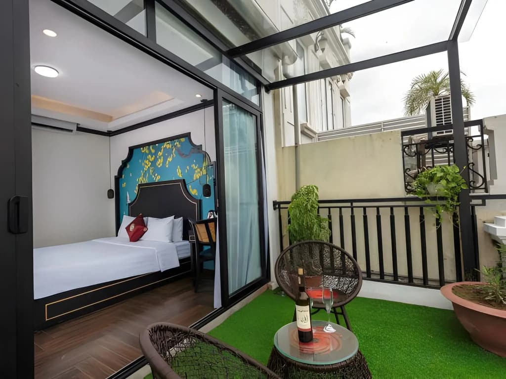 Queen Light Hotel - photo 5