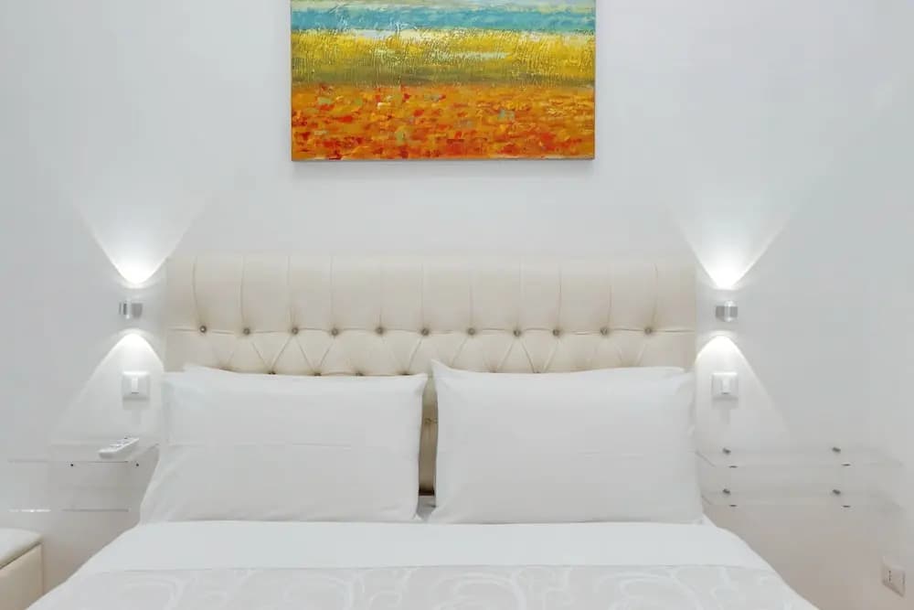 Chic Modern Apartment - photo 2