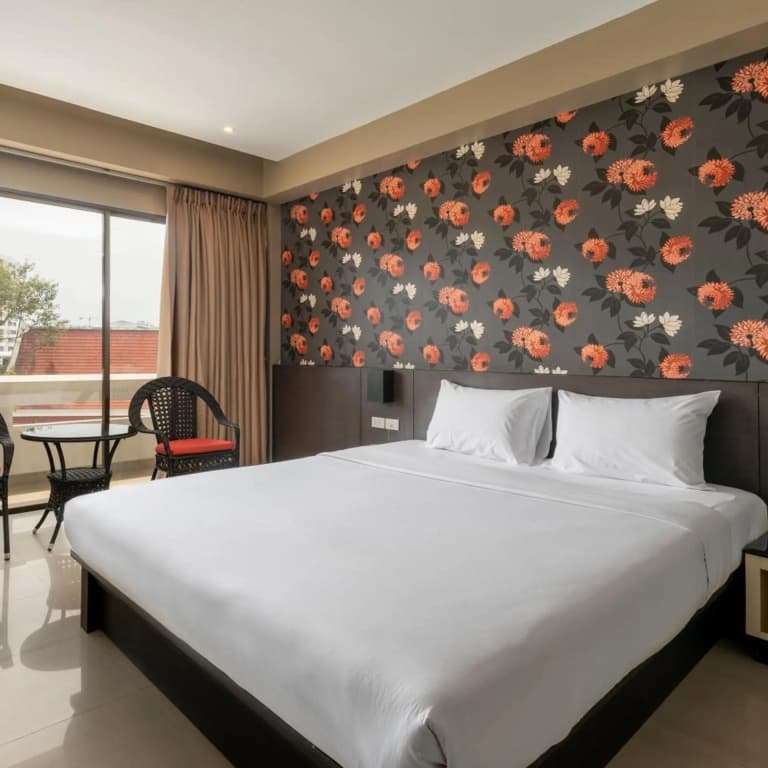 Welcome Plaza Hotel - photo 37