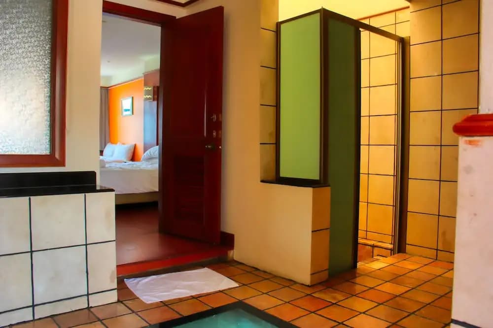 AlexaPD Private Water Chalets - photo 10