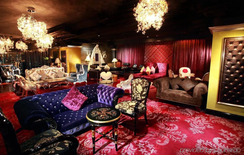 The Luxe Manor - photo 6