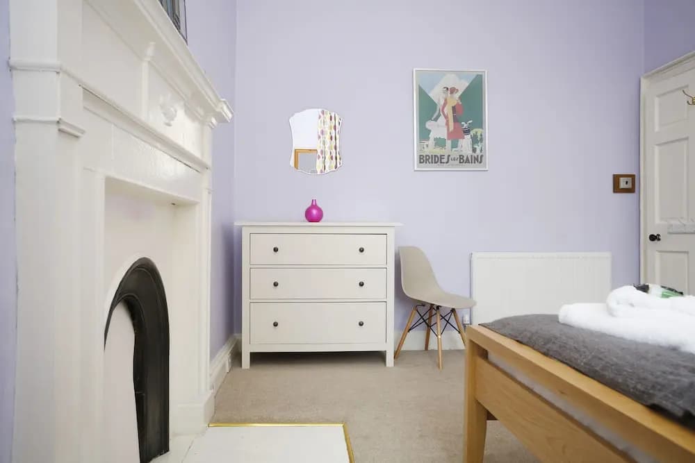 Edinburgh Deluxe Hanover Street Apt - photo 2