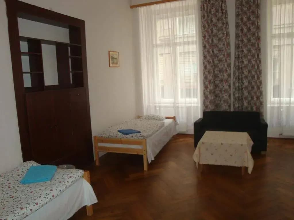 Gallery Hostel - photo 4