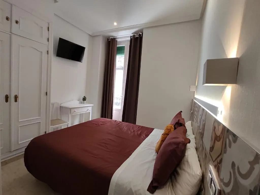 Hostal Alfaro - photo 3