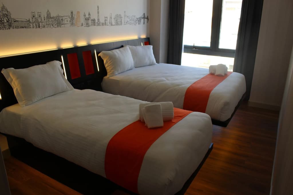 easyHotel Lisbon - photo 6