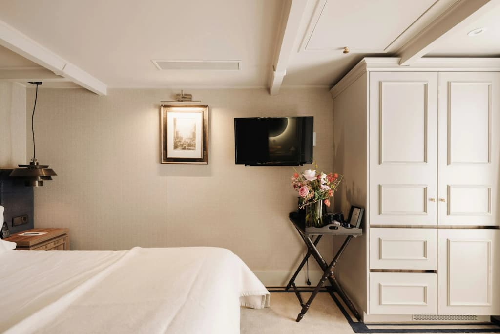 Hotel 717 - photo 39