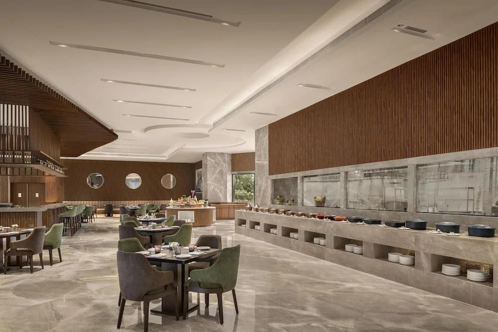 Radisson Hotel Delhi MG Road - photo 8