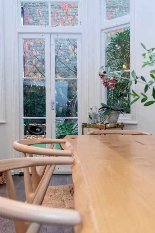 Gorgeous 4 Bedroom Family Home Next to Clapham Common - photo 8