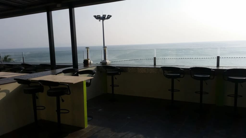 Barfly Pattaya Hotel - photo 15