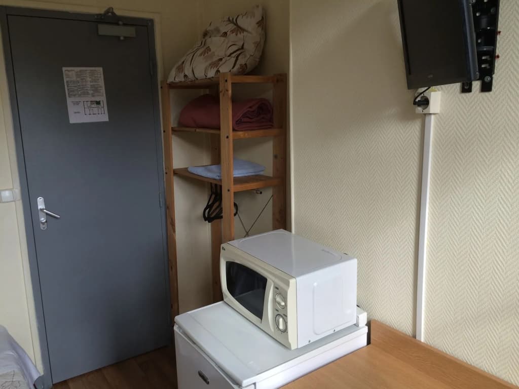Au Royal Mad Hotel - photo 16