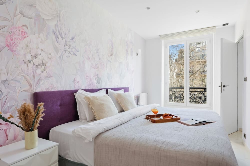 Elegant 2BR Steps to the Louvre - photo 4