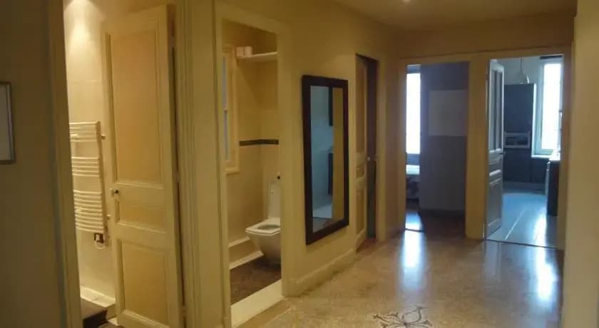 Gambetta, Comfort and Space in City Center - photo 10