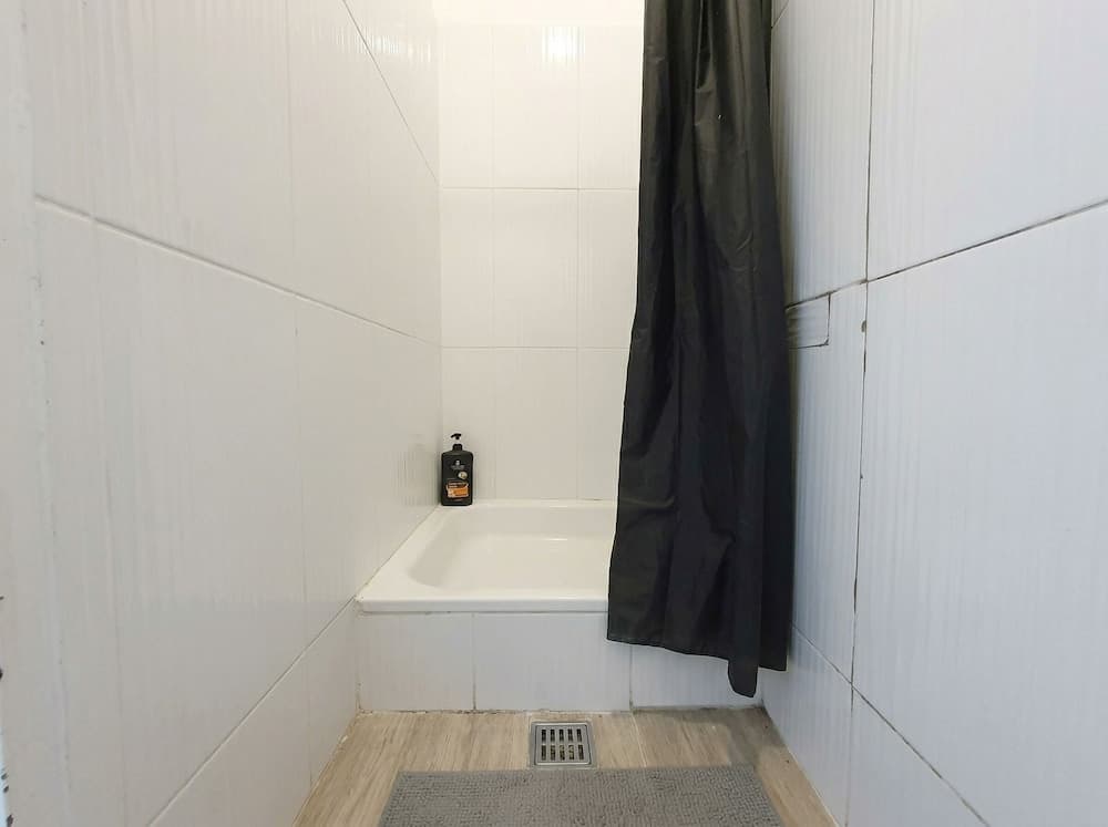 Central & Simple 1BR Apartment with WIFI - photo 5