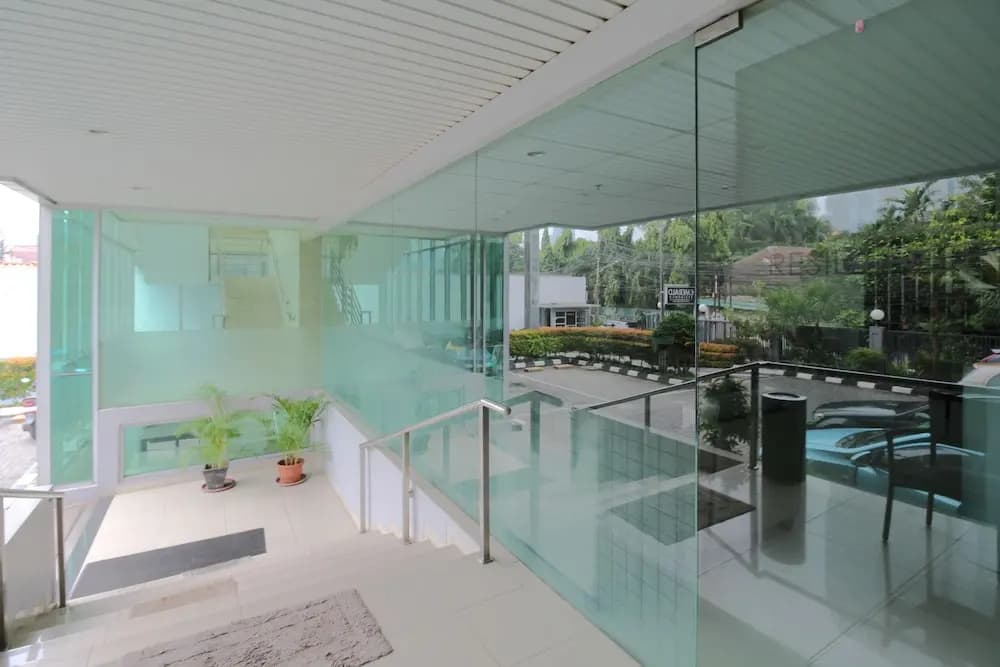 Airy Kuningan Karet Pedurenan 41 Jakarta - photo 19