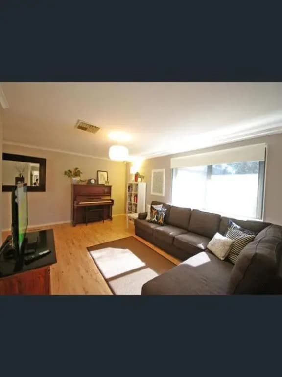 ravenhill house - photo 1