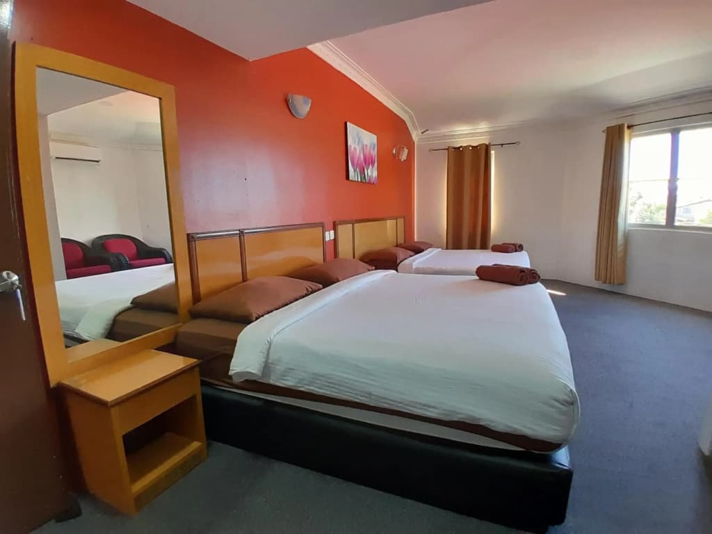 The Zuley Heritage Hotel - photo 4