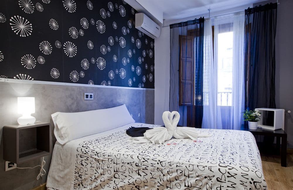 Hostal Noviciado - photo 18
