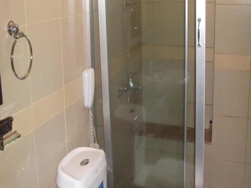 Y Van Hotel - photo 16