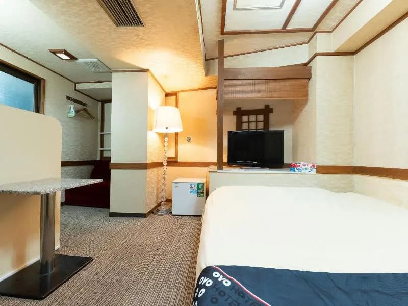 OYO 44868 Hotel Florida - photo 2