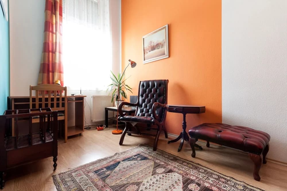 Vibrant 3 Bedroom Apartment In The Pulsing Heart Of Budapest - photo 19