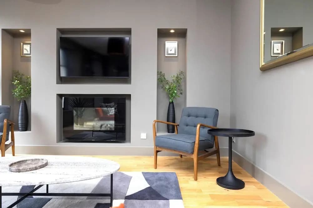 Stylish 2-bed flat in New Town - photo 22