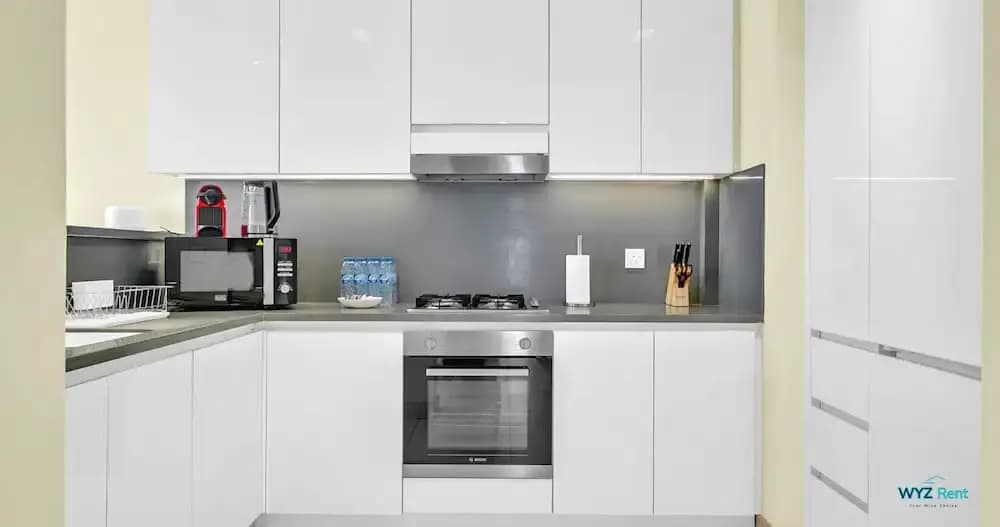 Spacious & Luxurious 2.5BD in Downtown - photo 13