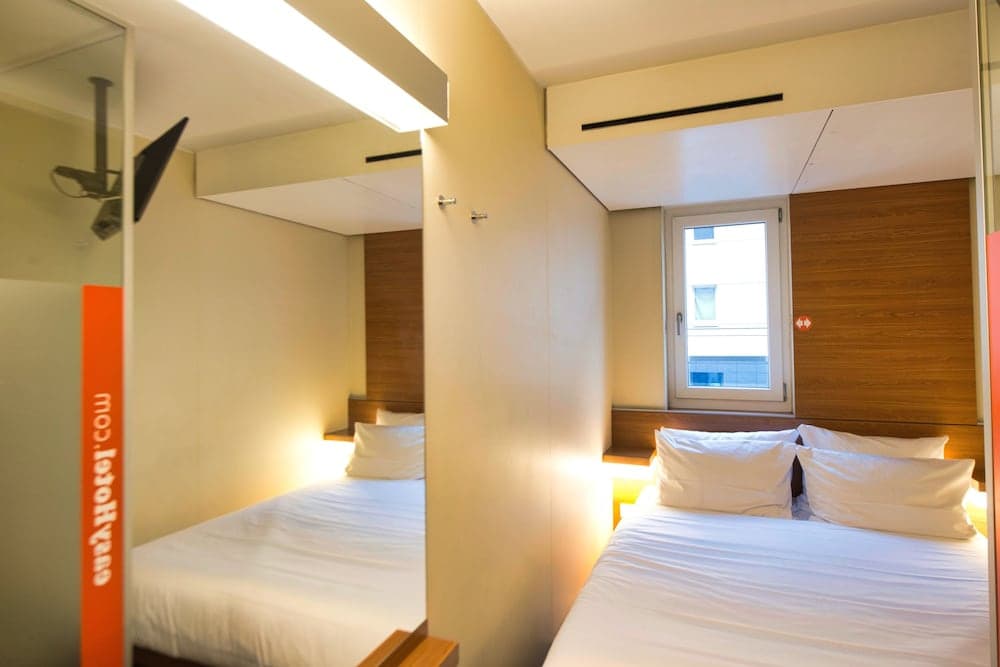 easyHotel Berlin Hackescher Markt - photo 7