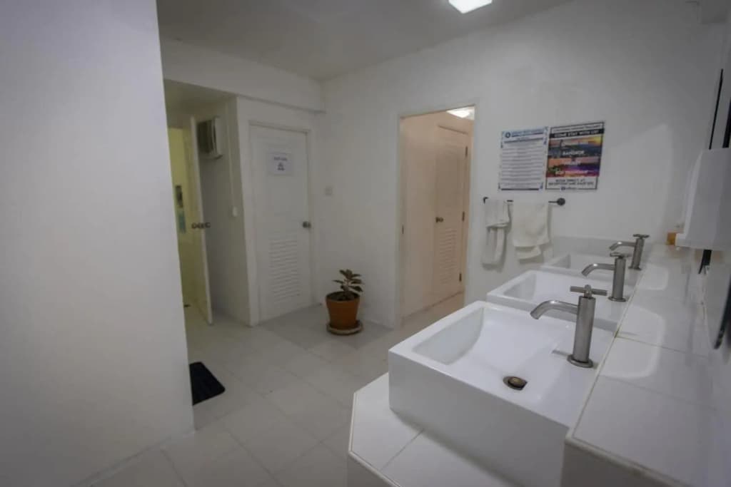 Bodega Party City Center Bangkok - Hostel - photo 8