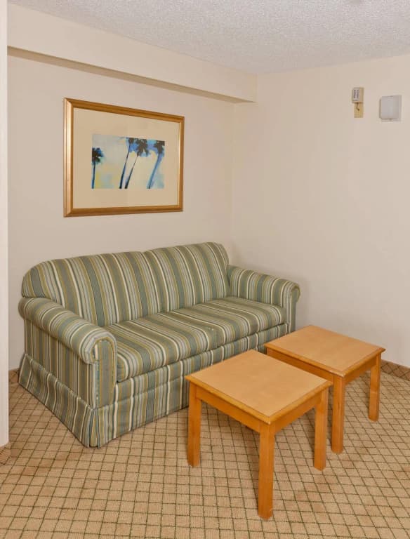 Holiday Inn Express & Suites Nearest Universal Orlando by IHG - photo 15