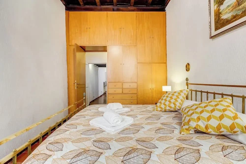 Spanish Steps Spacious Apartment - photo 3