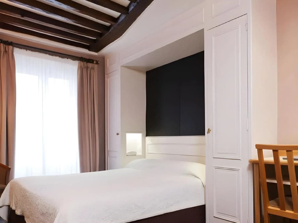 Hotel Royal Opera - photo 7