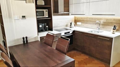 Free Parking- 2bdr Apartment in Wenceslas Square - photo 12