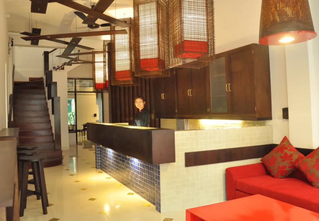 Cinnamon Cathedral Hotel - photo 12