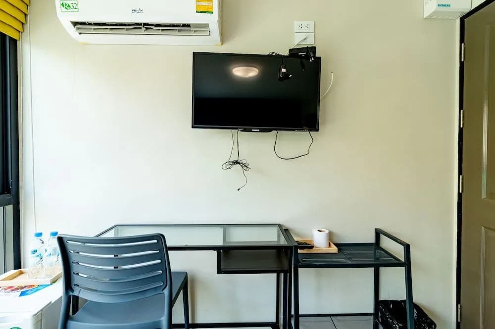 We Living Space - photo 20