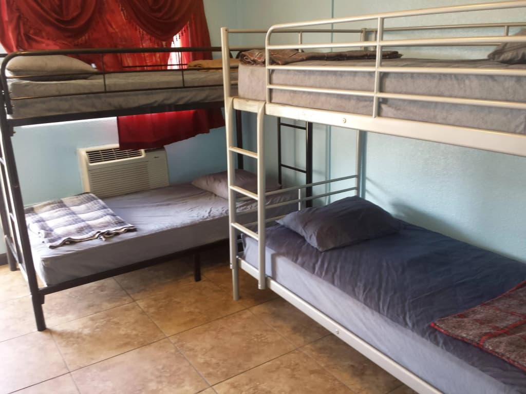 Bungalows Hostel - photo 2