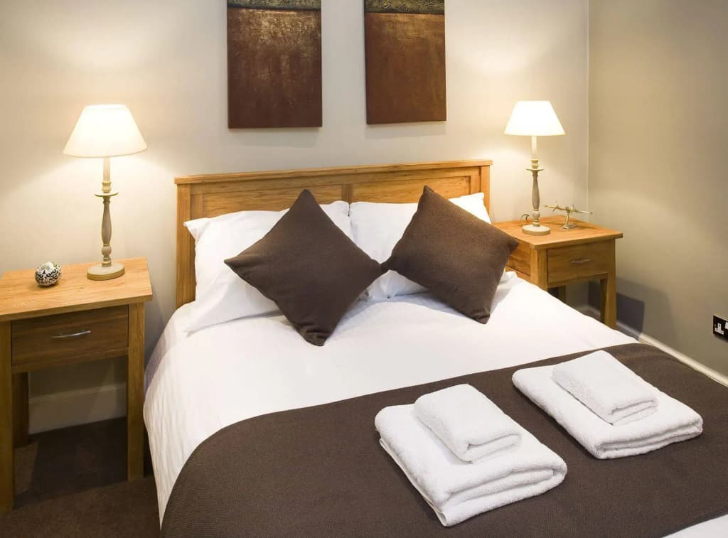 Burnets Apartments - photo 4