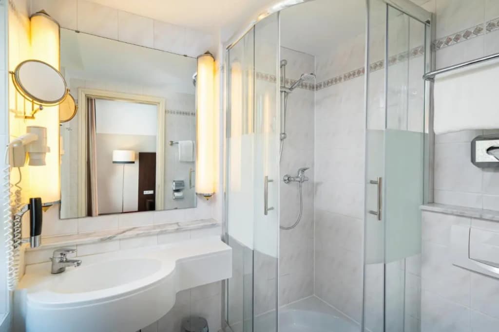 Leonardo Hotel Berlin KU'DAMM - photo 31
