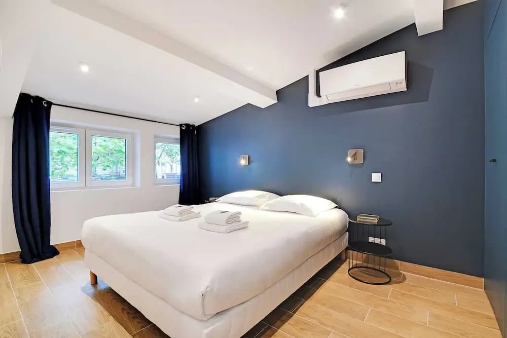 Welcoming Apartment -1bd/4p - 18th Arrd - photo 3