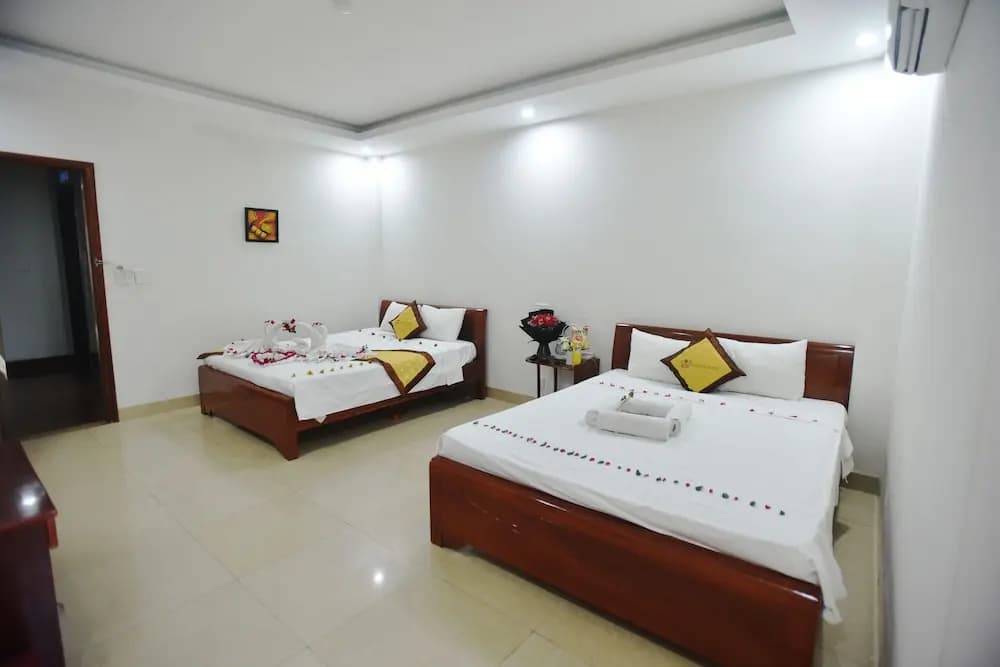 Bostand 2 Hotel Da Nang - photo 3