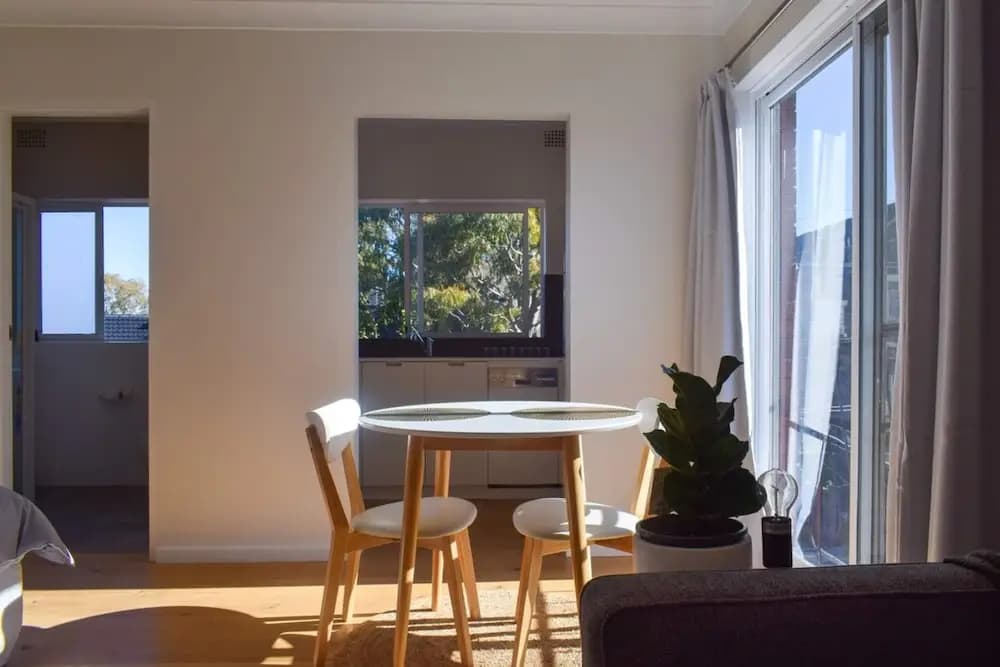 Sun-drenched 1 Bed Studio Apartment In Newtown - photo 6