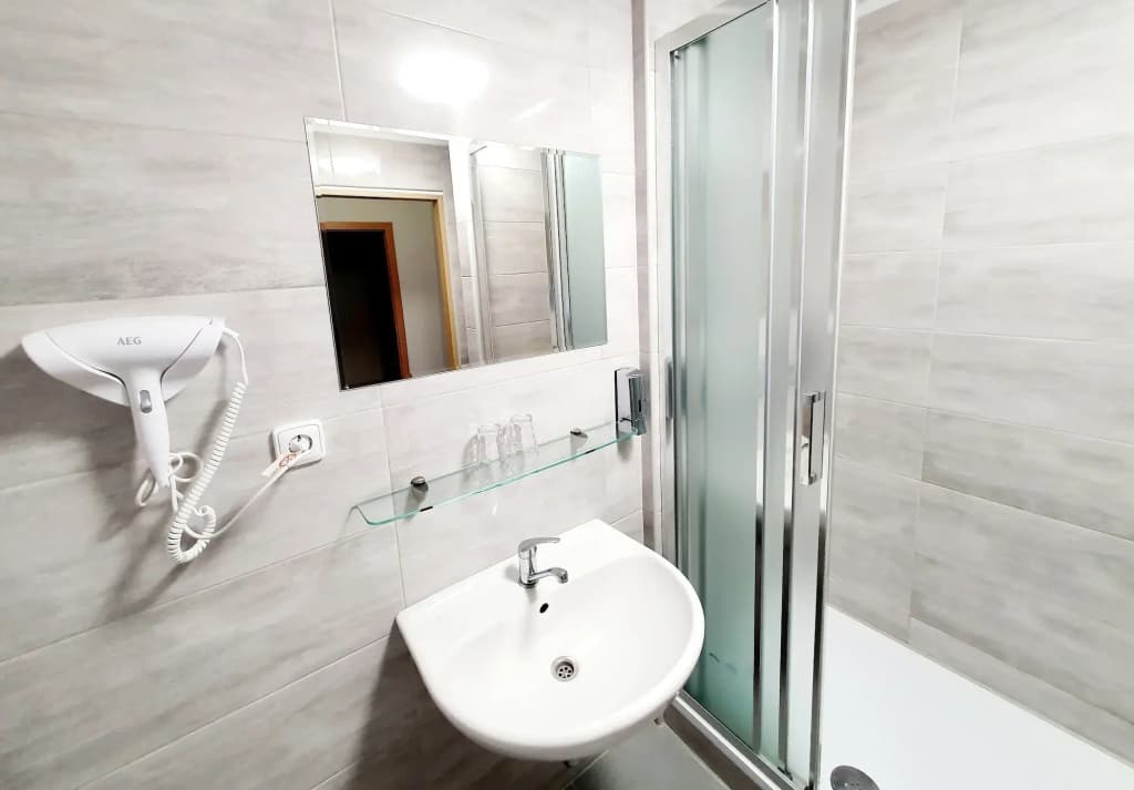 Hotel Relax Inn - photo 8