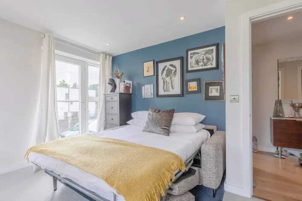 Sleek & Spacious 2BD Flat - Clapham - photo 20